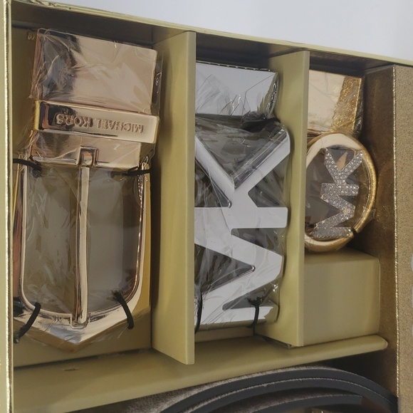 229- MICHAEL Michael Kors 6 In 1 Reversible Belt Set NWT - Picture 6 of 12